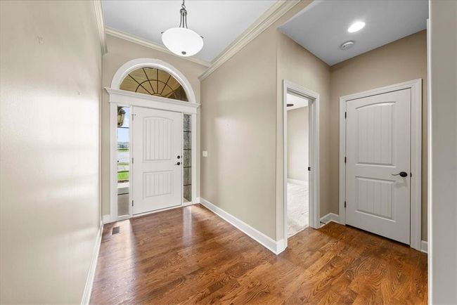 1104 Sw 8 Th St, House other with 4 bedrooms, 3 bathrooms and null parking in Oak Grove MO | Image 4