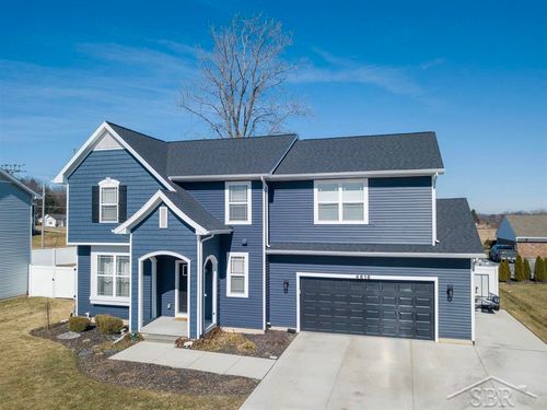 4616 Trotters Pointe Circle, Midland, MI, 48642 | Card Image