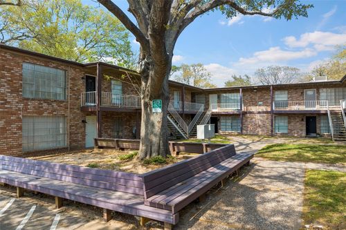 17-7510 Shadyvilla Ln, Houston, TX, 77055-5036 | Card Image