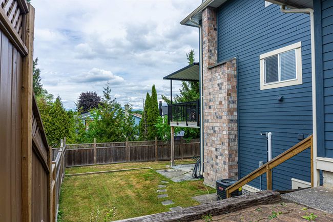 21221 93a Avenue, House other with 4 bedrooms, 3 bathrooms and 6 parking in Langley BC | Image 34