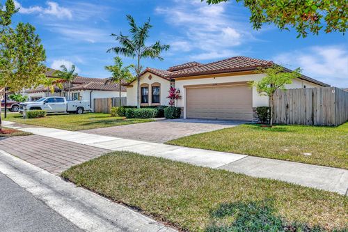 2574 Se 2nd St, Homestead, FL, 33033-7522 | Card Image