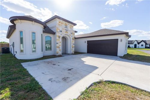 319 Brooks Cir N, La Feria, TX, 78559-2105 | Card Image