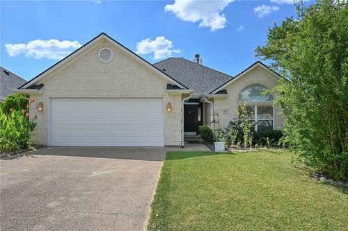 107 Hartford Dr, College Station, TX, 77845-3954 | Card Image