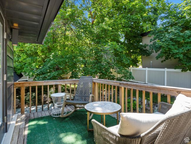 View of wooden terrace | Image 37
