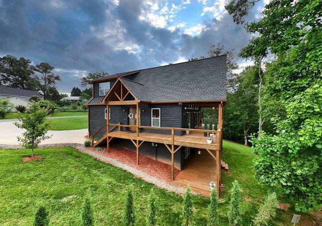 784 Sneaking Creek Dr, Home with 3 bedrooms, 4 bathrooms and null parking in Hayesville NC | Image 12