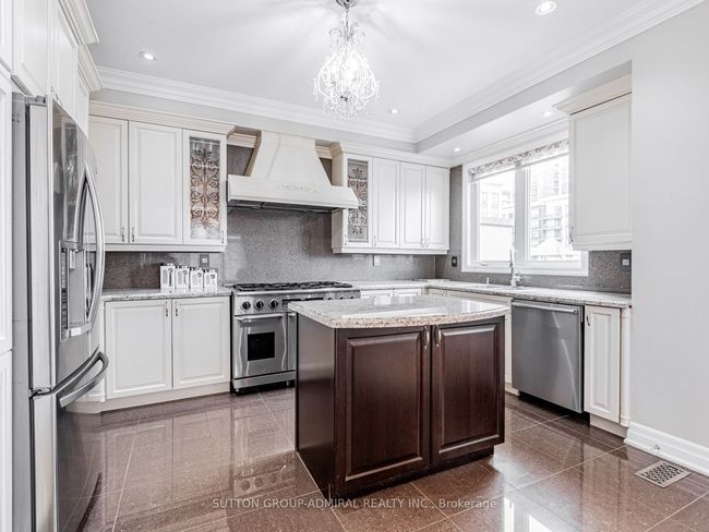 106 Disera Dr, Condo with 3 bedrooms, 3 bathrooms and 2 parking in Vaughan ON | Image 20