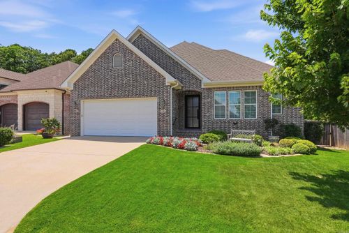 39 Belles Fleurs Cir, Little Rock, AR, 72223-5251 | Card Image
