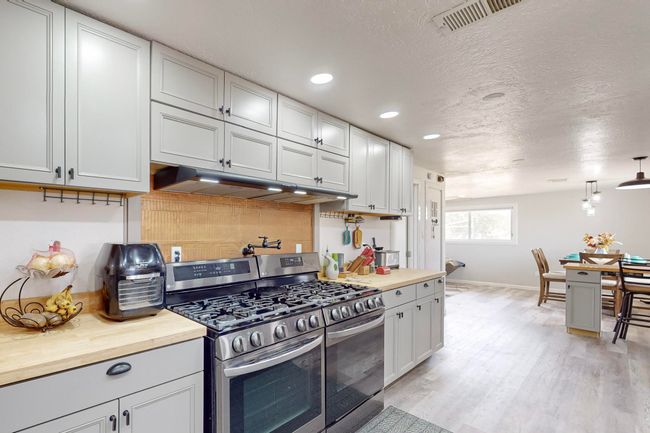 19 Pinon Rd, House other with 3 bedrooms, 2 bathrooms and null parking in Edgewood NM | Image 9