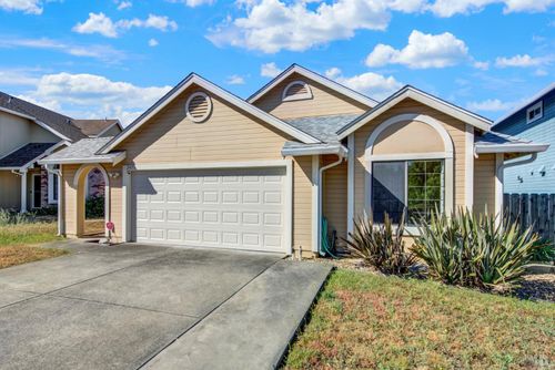 2405 Topgallant Ct, Fairfield, CA, 94534-7509 | Card Image