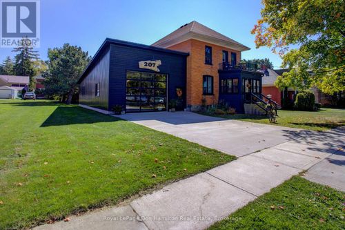 207 King St, Atwood, ON, N0G1B0 | Card Image