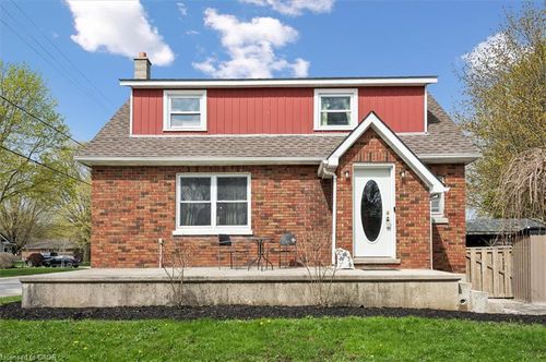 43 Flora St, Brussels, ON, N0G1H0 | Card Image