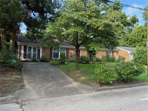 125 W Bay Ave, NORFOLK, VA, 23503-4356 | Card Image