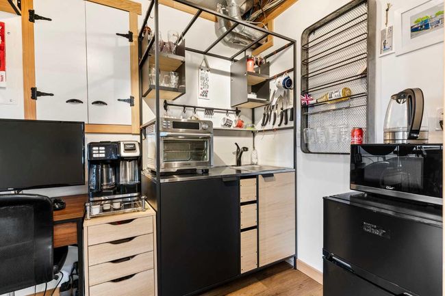 33 - 448 Strathcona Dr Sw, Townhouse with 3 bedrooms, 4 bathrooms and 4 parking in Calgary AB | Image 36