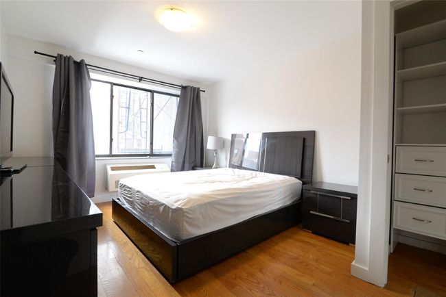 Master Bedroom | Image 14