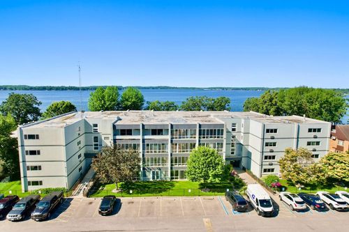 apt-104-315 Park Lake Blvd, Detroit Lakes, MN, 56501-4416 | Card Image