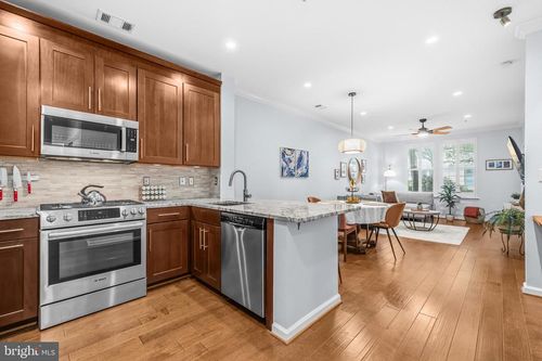 146-12000 Market St, RESTON, VA, 20190-5695 | Card Image