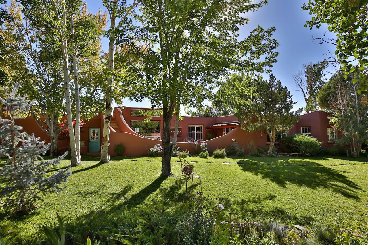 Cruz Alta Rd, Taos, NM 87571