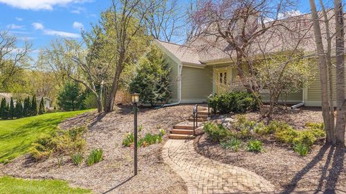 5655 Concord Dr, Fitchburg, WI, 53575-1906 | Card Image