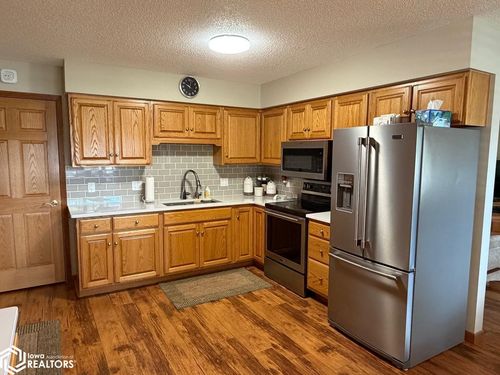 517 N Putnam St, Algona, IA, 50511-2048 | Card Image