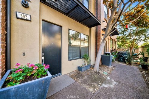563 W Maple Ave, Orange, CA, 92866-1410 | Card Image