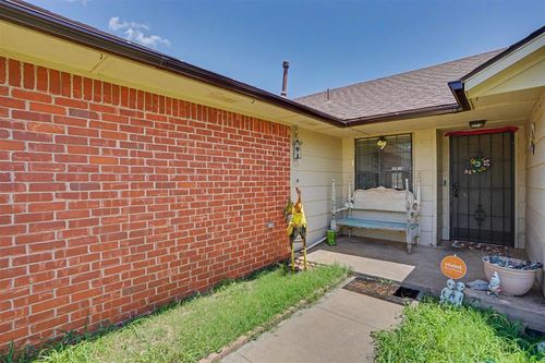 900 Polk St, Altus, OK, 73521-4718 | Card Image