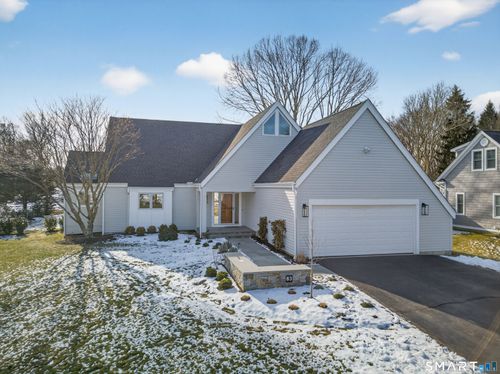 83 Old North Rd, Mystic, CT, 06355-3288 | Card Image