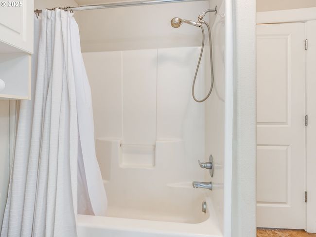 4819 Sw Beaverton Hillsdale Hwy, House attached with 2 bedrooms, 2 bathrooms and 2 parking in Portland OR | Image 32