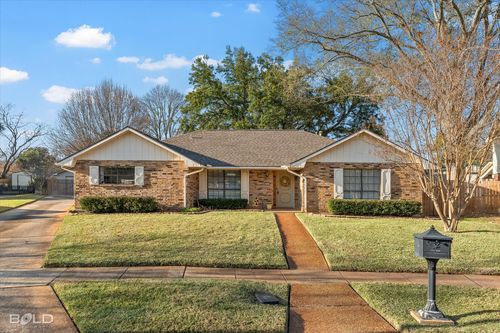 7606 Brookhaven Way, Shreveport, LA, 71105-5707 | Card Image