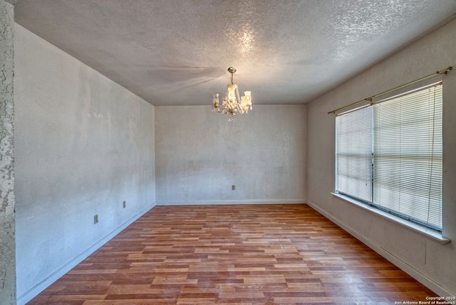 1390 Windmill Rd, House other with 2 bedrooms, 2 bathrooms and null parking in Uvalde TX | Image 4