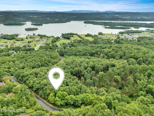 9097 Paradise View Dr, Mooresburg, TN, 37811-2694 | Card Image