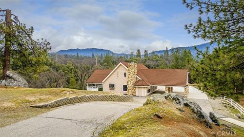 37828 China Creek Rd, Oakhurst, CA, 93644 | Card Image
