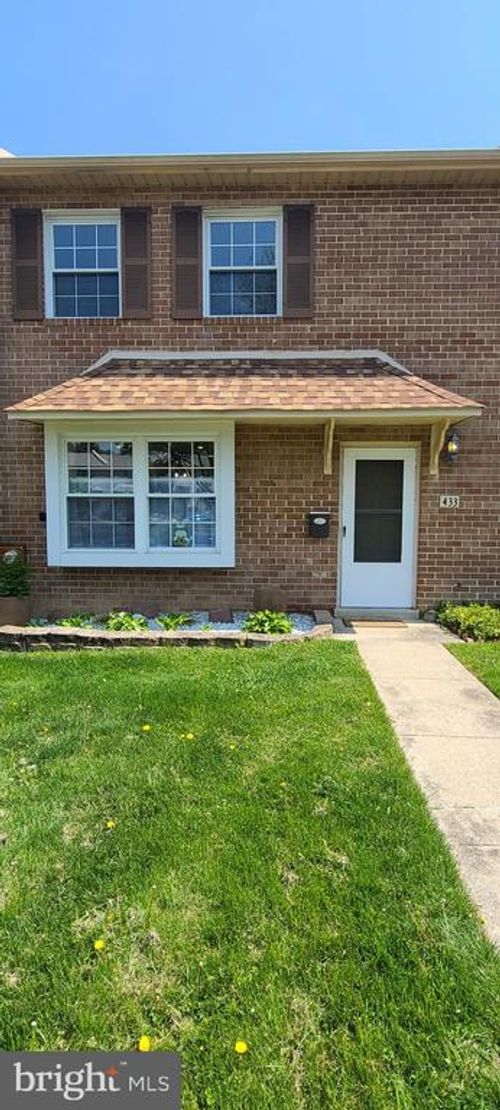 433 Carmarthen Ct, EXTON, PA, 19341-1489 | Card Image