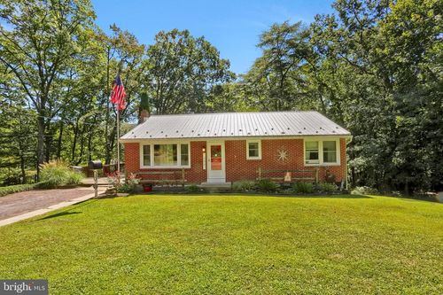 344 E Broad St, WILLIAMSTOWN, PA, 17098-1113 | Card Image