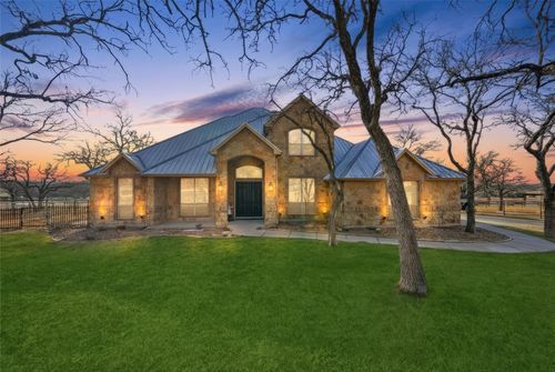 137 Silver Saddle Cir, Weatherford, TX, 76087-6628 | Card Image