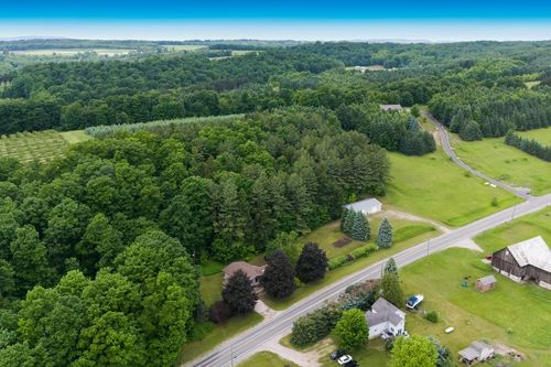 1551 N Macksey Rd, Suttons Bay, MI, 49682-9316 | Card Image