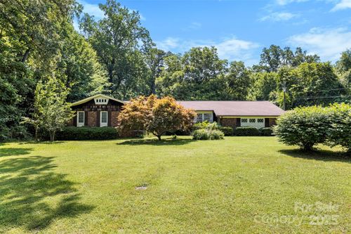 218 Rose St, Mount Holly, NC, 28120-2031 | Card Image