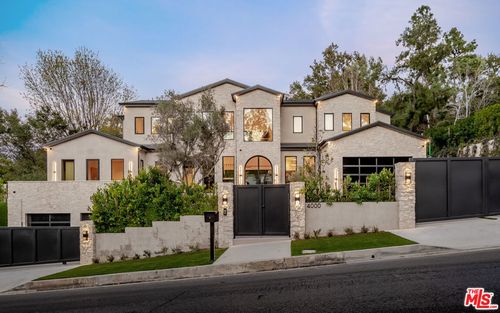 4000 Ballina Dr, Encino, CA, 91436-3622 | Card Image