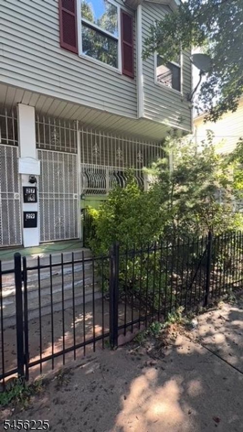 1-27 16th Ave, Newark, NJ, 07103-2645 | Card Image