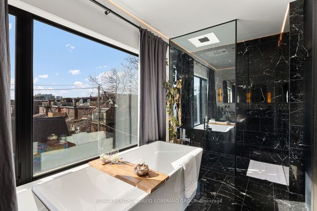 102 Ulster St, House attached with 4 bedrooms, 5 bathrooms and 1 parking in Toronto ON | Image 39