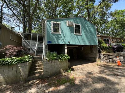 11 Surfway S., House other with 3 bedrooms, 1 bathrooms and null parking in Baiting Hollow NY | Image 1