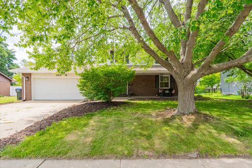 107 S Regency Dr, Bloomington, IL, 61701-4326 | Card Image