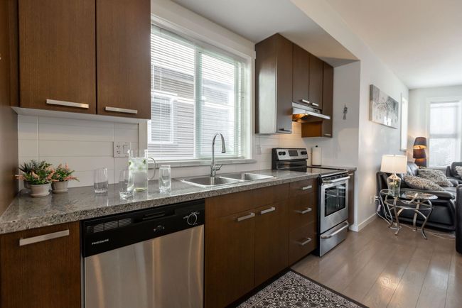 65 - 14838 61 Avenue, Townhouse with 3 bedrooms, 2 bathrooms and 2 parking in Surrey BC | Image 7