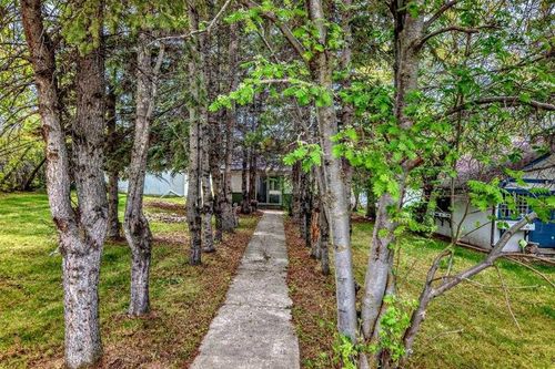 4734 50 St, Sylvan Lake, AB, T4S1G8 | Card Image