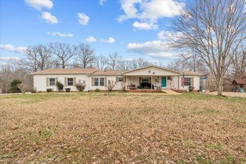 305 Lucas Ridge Ln, Waverly, TN, 37185-3163 | Card Image