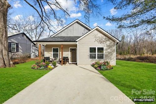 914 Wilmington Ave, Statesville, NC, 28677-7060 | Card Image