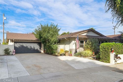 5071 Galway Cir, Huntington Beach, CA, 92649-1211 | Card Image