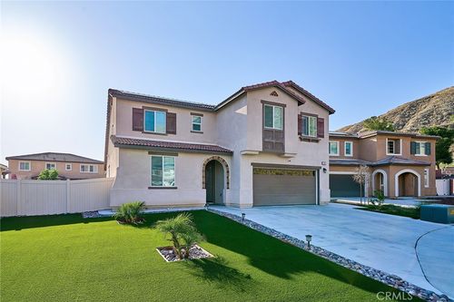 7902 Ravello Ct, Highland, CA, 92346-6383 | Card Image
