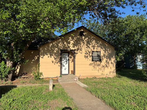 605 Trinity St, Stamford, TX, 79553-6809 | Card Image