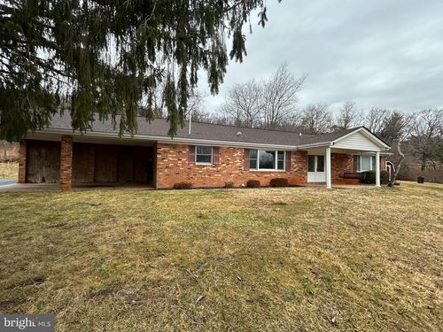 42 Dogwood Ln, BENTONVILLE, VA, 22610-2044 | Card Image