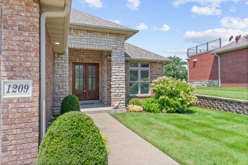 1209 Marcassin Dr, COLUMBIA, MO, 65201-7224 | Card Image
